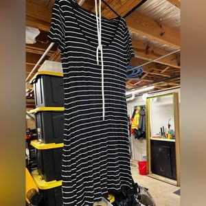 Striped dress with tie